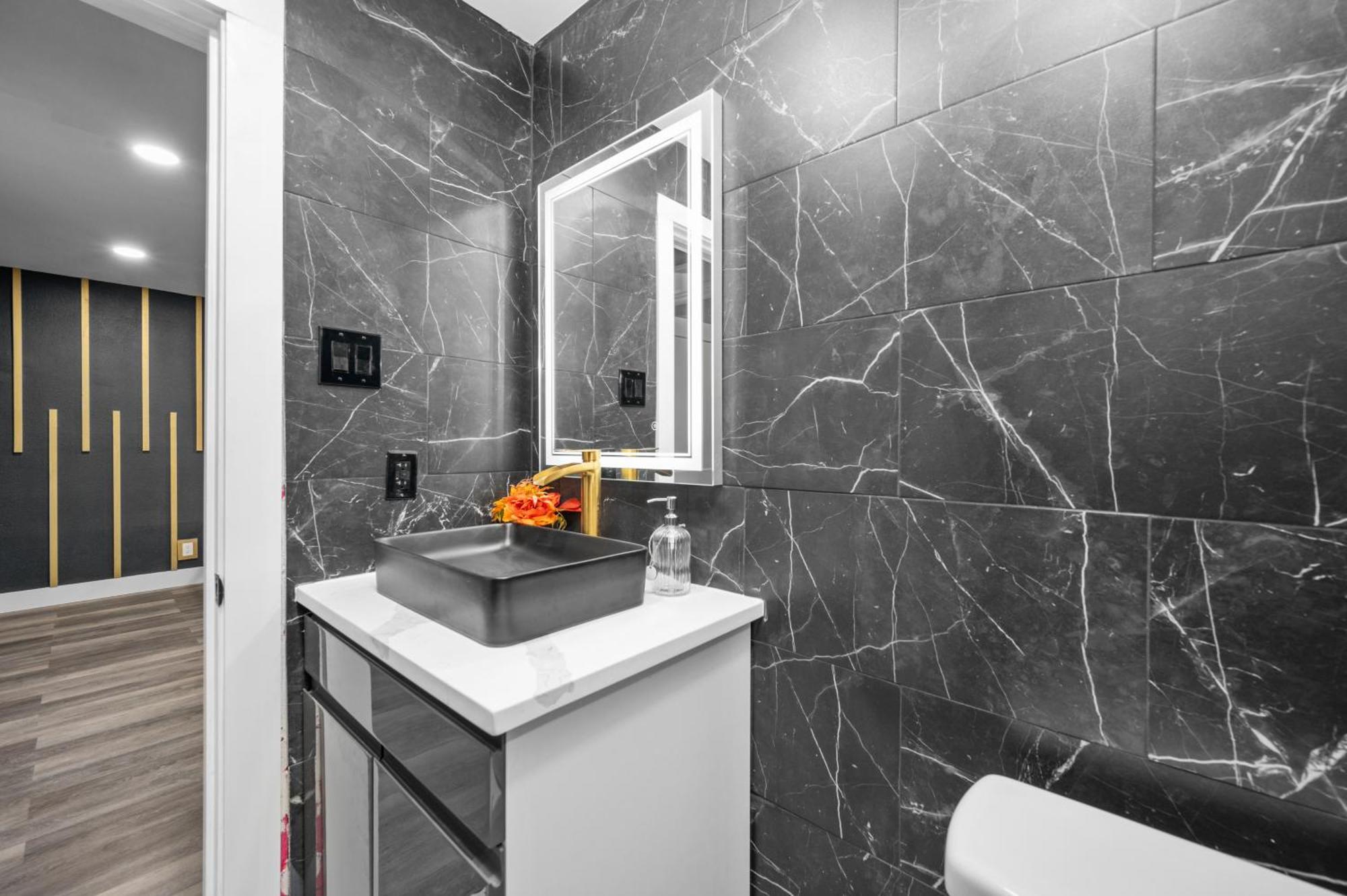 Modern 2Br City Center Getaway With Free Park Houston Zewnętrze zdjęcie