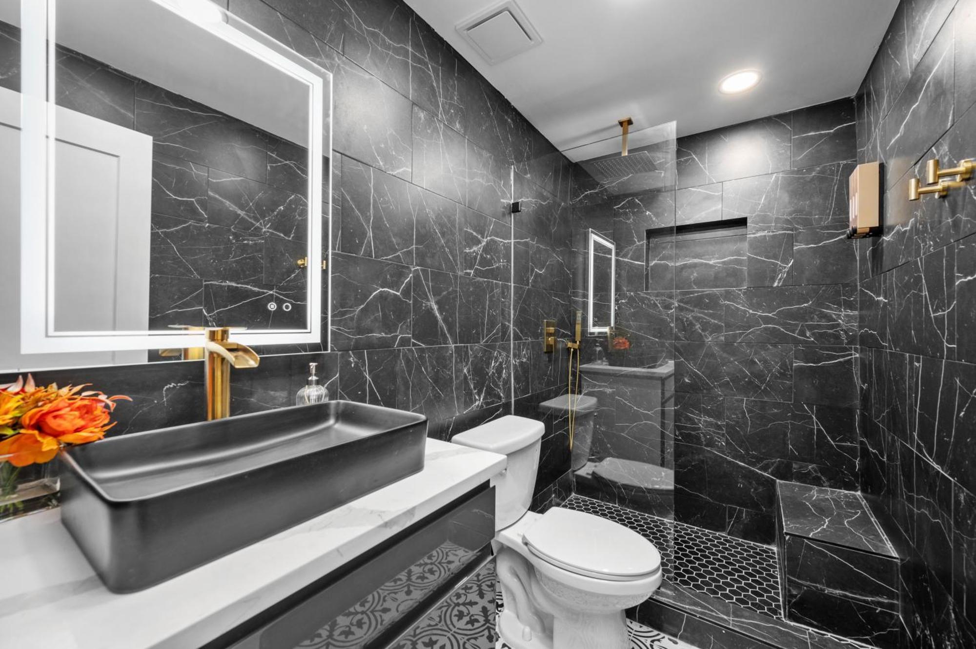 Modern 2Br City Center Getaway With Free Park Houston Zewnętrze zdjęcie