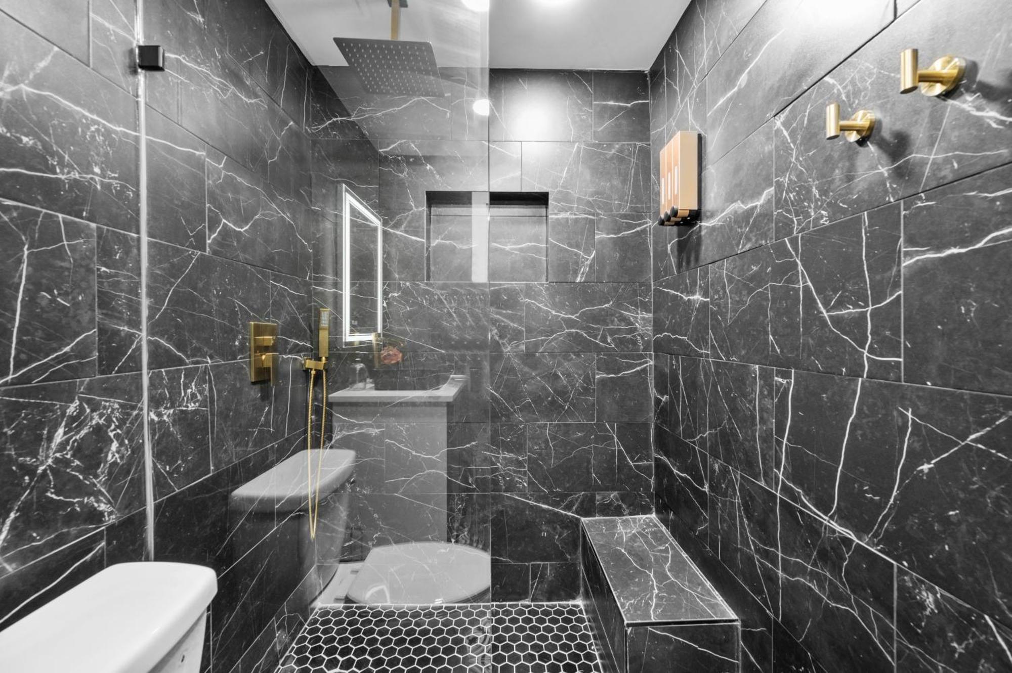 Modern 2Br City Center Getaway With Free Park Houston Zewnętrze zdjęcie